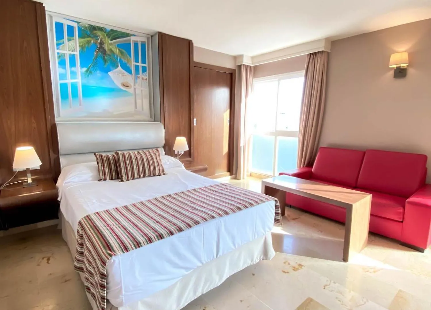 فندق Ms Aguamarina توريمولينوس 4*,